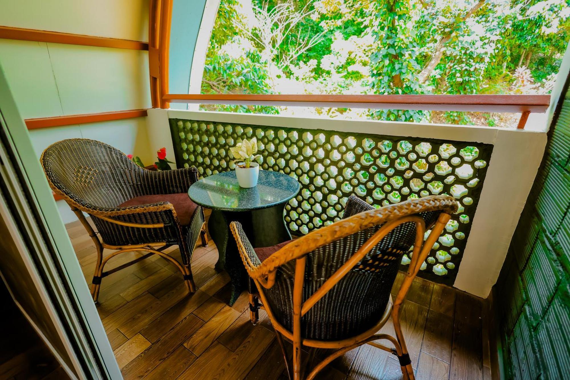 Mookanana Jungle Resort And Spa Hassan Buitenkant foto