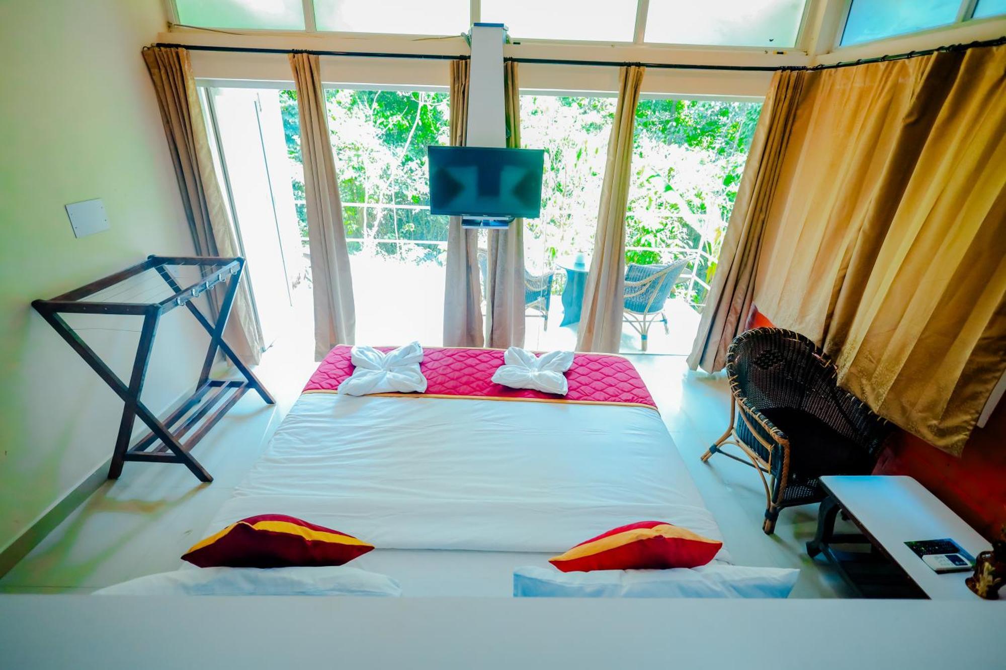 Mookanana Jungle Resort And Spa Hassan Buitenkant foto