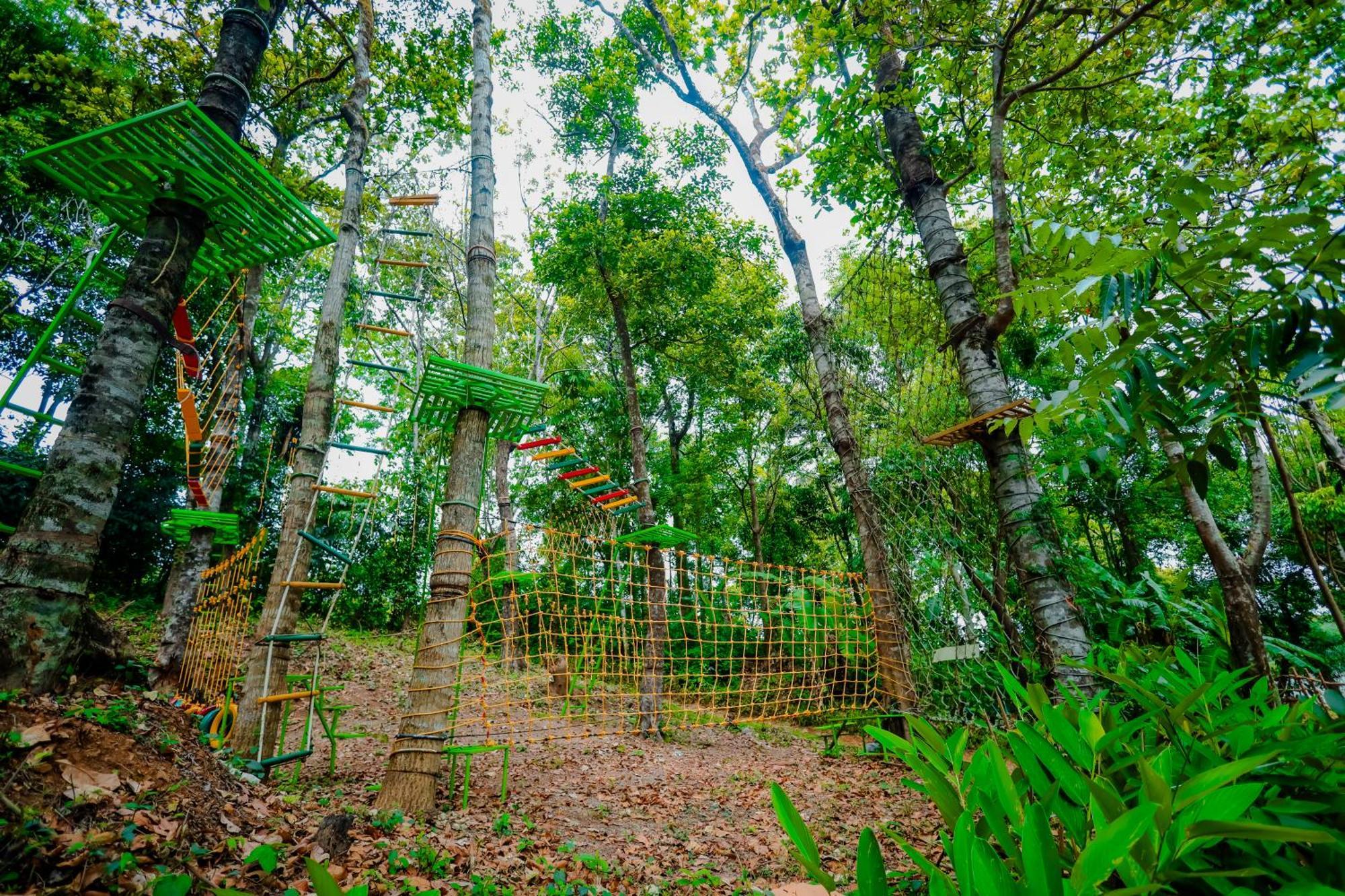 Mookanana Jungle Resort And Spa Hassan Buitenkant foto