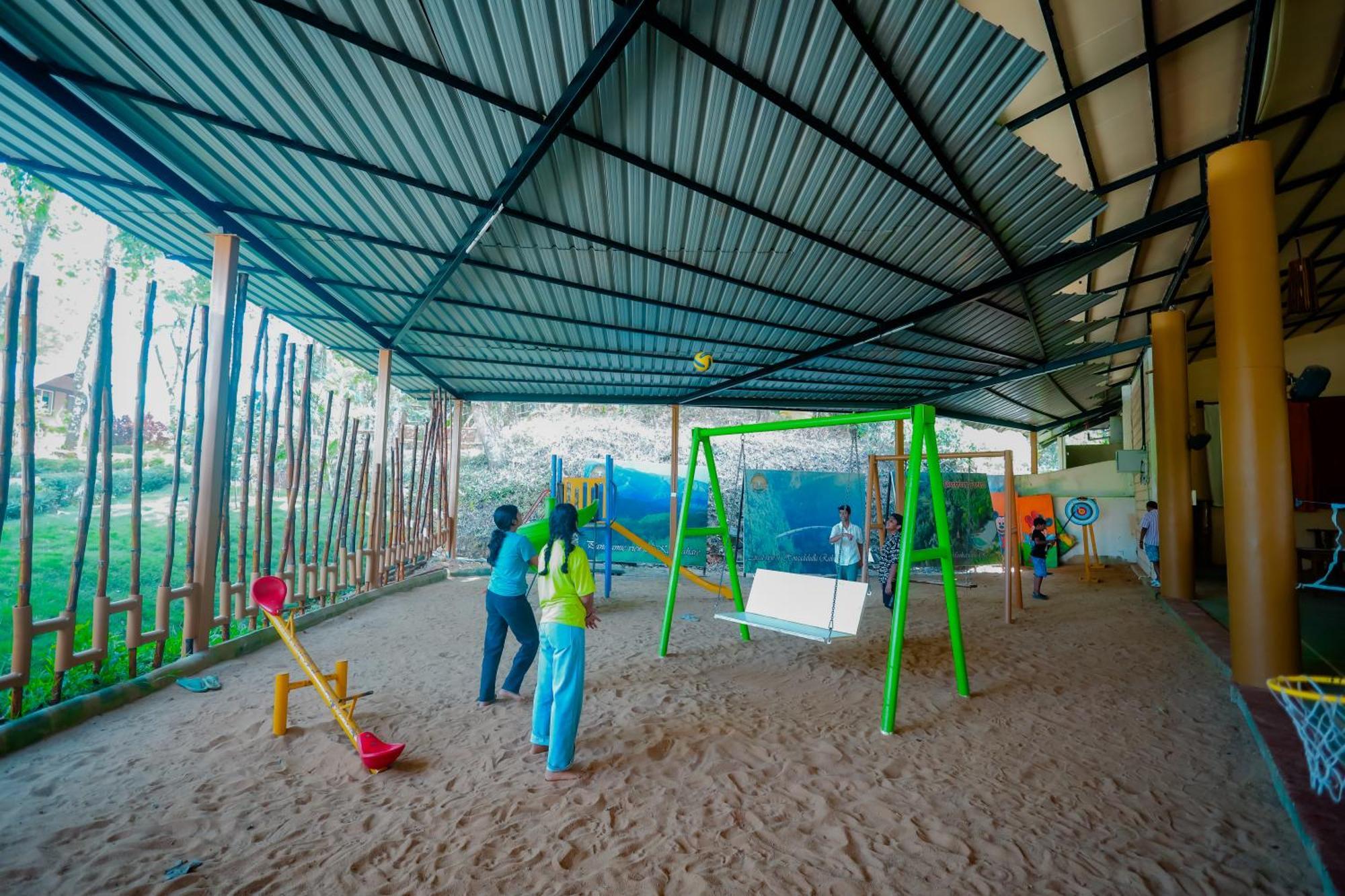 Mookanana Jungle Resort And Spa Hassan Buitenkant foto